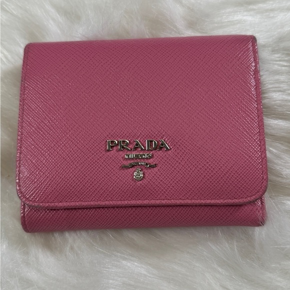 Authantic Prada Pink Trifold Hand Wallet - Picture 3 of 16